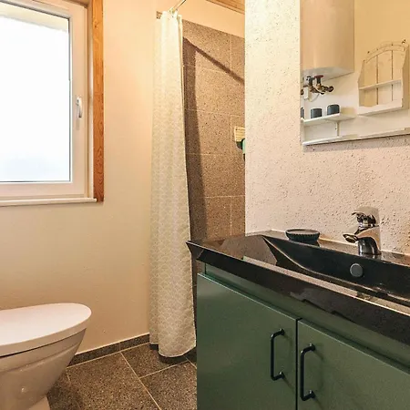 Feriehus Cozy With View Of Lyngs Drag